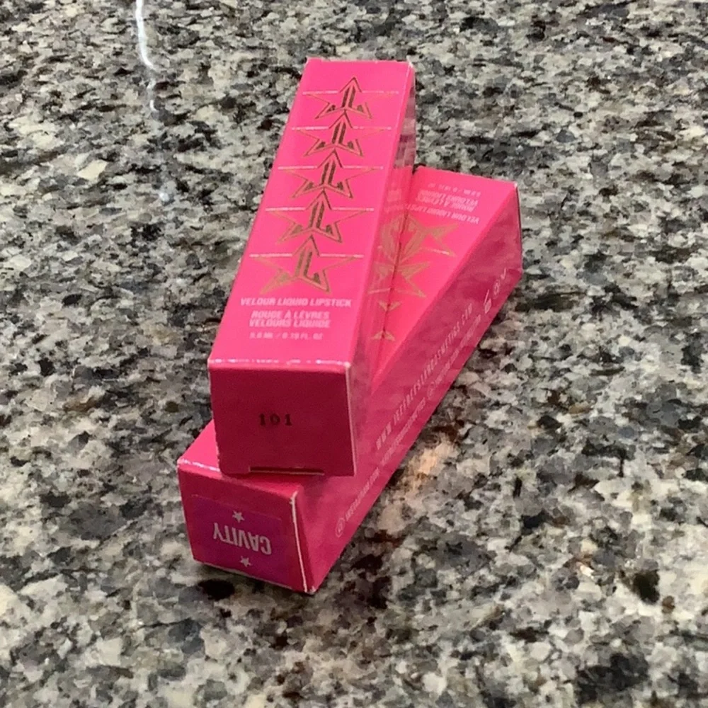 Jeffree Star Velour Liquid Lipcolor in Cavity